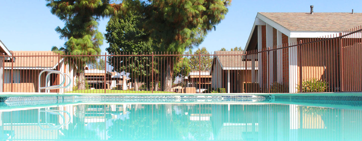 This image shows the Greentree Park swimming pool